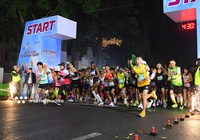 "Ông bố gen Z" Nguyễn Trung Cường bất ngờ vô địch đường chạy Vietnam International Half Marathon 2025 powered by Herbalife