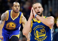 Stephen Curry ghi 30 điểm, cùng Golden State Warriors đại thắng ngày treo áo cựu NBA Finals MVP