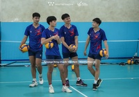 Đội tuyển bóng chuyền nam đặt chân tới Nhật Bản sẵn sàng cho AVC Champions League