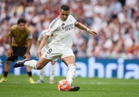 Mbappe chạm một tay vào danh hiệu Chiếc giày vàng châu Âu