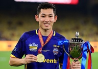 Báo Anh ngả mũ khi Hai Long phô diễn đẳng cấp trước Man United