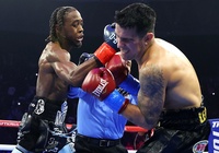 Davis vs De Los Santos: Thêm một bước cho cuộc đua khó lường ở Boxing hạng nhẹ