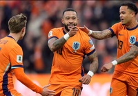Memphis Depay sánh ngang kỷ lục ghi bàn của Van Persie cho Hà Lan