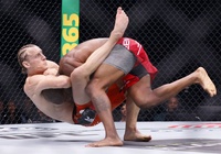 Paddy Pimblett nói rõ cách đánh bại Ilia Topuria: Chơi Boxing là dại