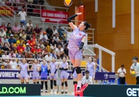 Đội tuyển bóng chuyền nữ Việt Nam thị uy sức mạnh ngày ra quân VTV Cup 2025
