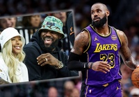 Dành hơn nửa đời làm siêu sao tại NBA, LeBron James bị vợ "bắt" giải nghệ?