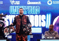 Oleksandr Usyk "vuốt ve" Daniel Dubois trước trận thống nhất đai
