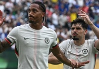 Joao Pedro, đang đi nghỉ thì bất ngờ trở thành người hùng của Chelsea