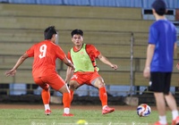Cầu thủ U23 Việt Nam muốn nâng cúp vô địch trên sân của Indonesia