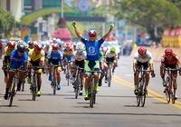 Lê Nguyệt Minh thắng chặng 17 giải đua xe đạp Cúp truyền hình HTV 2021