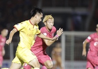 Tiền đạo lại đá hỏng penalty, Hà Tĩnh xuống đáy bảng V.League 2021
