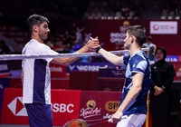 Anh em Popov "huynh đệ tương tàn" ở giải cầu lông Indonesia Open 2025