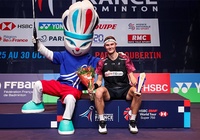Kết quả cầu lông mới nhất 31/10: Axelsen vô địch dễ dàng, He Bing Jiao đăng quang liên tục