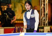 Đánh billiards thôi, có cần phải đẹp như thế!