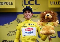 Jasper Philipsen giành chiến thắng chặng mở màn của cuộc đua xe đạp Tour de France 2025