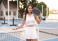 Tay vợt 17 tuổi Jolie Lam tạo ấn tượng từ quần vợt sang pickleball