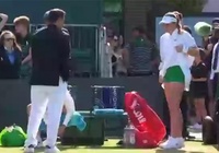Cựu vô địch Roland Garros tốc váy phản đối do trọng tài giải quần vợt Wimbledon chất vấn về trang phục