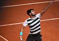 Cựu vô địch quần vợt Wimbledon tiết lộ bí mật lớn về cú giao bóng mới của Carlos Alcaraz