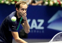 Vì sao Medvedev chịu thua Djokovic khi chưa kết thúc trận đấu giữa 2 cựu số 1 thế giới tennis?
