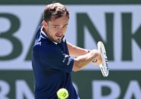 Kết quả tennis mới nhất 15/3: Tsitsipas thua, Medvedev trả lại số 1 thế giới cho Djokovic