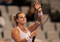 Kết quả tennis 1/11: Sabalenka thắng ngược và Sakkari phục hận ở ngày đầu WTA Finals