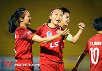 "Hat-trick" Quả bóng Vàng Huỳnh Như và nguyện ước đạp trên thảm cỏ châu Âu