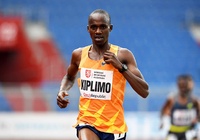 Jacob Kiplimo phá kỷ lục thế giới bán marathon… một giây ở Lisbon