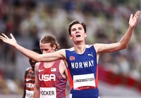 Chàng trai Na Uy phá sâu kỷ lục Olympic 1500m nam tồn tại… 2 ngày