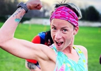 Cô gái lập kỷ lục thế giới chạy 106 marathon 106 ngày liên tiếp dù rạn xương đầu gối