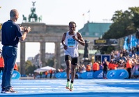 “Bại tướng” Kenenisa Bekele công bố kế hoạch chạy marathon dưới 2 giờ