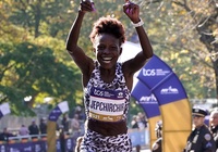 Nữ hoàng marathon Olympic Peres Jepchirchir vô đối tại New York City Marathon 2021