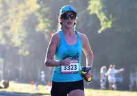 Nữ VĐV “ị đùn” khi chạy marathon vẫn lập kỷ lục cá nhân sau một năm sinh con