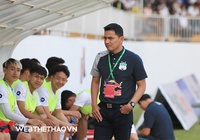 Hạ TP. HCM, HLV Kiatisuk tiết lộ phương án "bắt chết" Lee Nguyễn