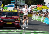Cua-rơ Luxembourg độc diễn 60km cuối, ôm trọn chiến thắng chặng 9 Tour de France 2022