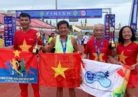 “Tượng đài điền kinh” Bùi Lương 85 tuổi chạy 10km tại Malaysia sau nhiều năm gác giày