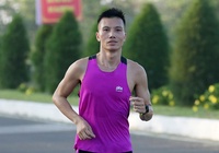 Quán quân VIHM 2023 Đỗ Quốc Luật chinh phục kỷ lục 10 năm liên tiếp vô địch Tiền Phong Marathon