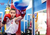 Huỳnh Hà Hữu Hiếu: Bông hồng đẹp đầy gai góc của Muay Thai Việt