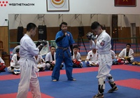 Karate Việt dài cổ đợi giải