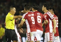 “Hà Nội FC mất oan bàn thắng, TP. HCM mất oan 1 quả penalty”