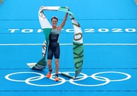 HCV Olympic lịch sử của cô gái triathlon cho hòn đảo "tam giác quỷ" 64000 dân