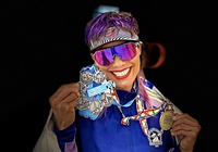Nữ VĐV Việt Nam 50 tuổi lọt nhóm chân chạy marathon lập kỷ lục thế giới nhận Six Star Medal