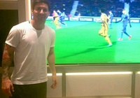 Luis Suarez tiết lộ lý do Messi không bao giờ xem lại các trận đấu của Barca