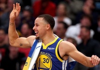 Câu chuyện dở khóc dở cười tạo nên đôi giầy kỳ lạ của Stephen Curry tại NBA All-Star 2019