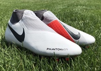 Đánh giá Nike Phantom Vision Pro: Công nghệ tiên tiến bên trong vỏ bí ẩn