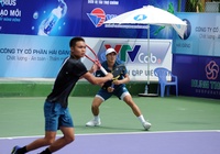 Daniel Nguyễn cùng Trịnh Linh Giang vô địch đôi nam giải tennis VTF Masters 500