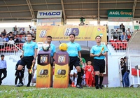 “Giả vờ” bỏ qua phạt đền cho HAGL, trọng tài V.League nhận cái kết đắng 