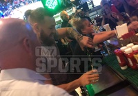 Conor McGregor quẩy tưng bừng khi... chờ ngày ra tòa