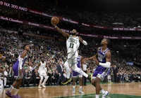 Kyrie Irving lập triple-double giúp Celtics vượt khó trong ngày Kings thăng hoa