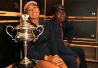 Cha già gây họa, Naomi Osaka phải trả thầy cũ hàng triệu đô?