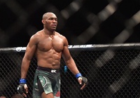 Tân vương Kamaru Usman lần đầu mở lòng về việc cha anh đi tù 15 năm